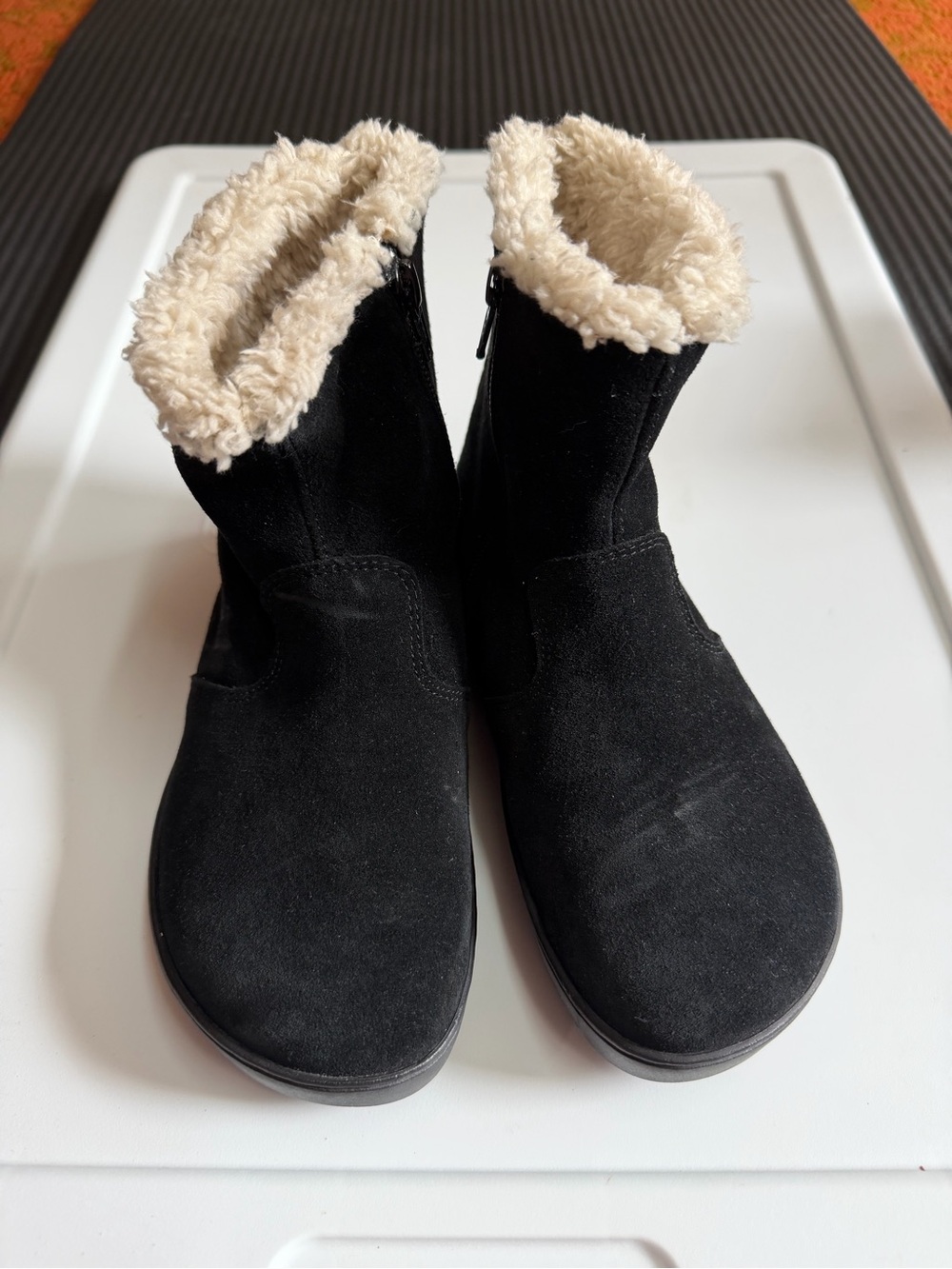 Kids Black Suede Leather Shearling Winter Boots 33 EU l 2-2.5 US